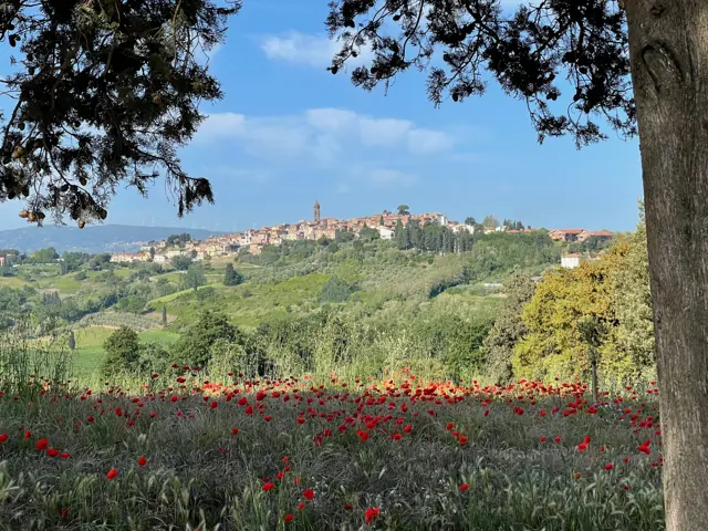 Un borgo tra le colline